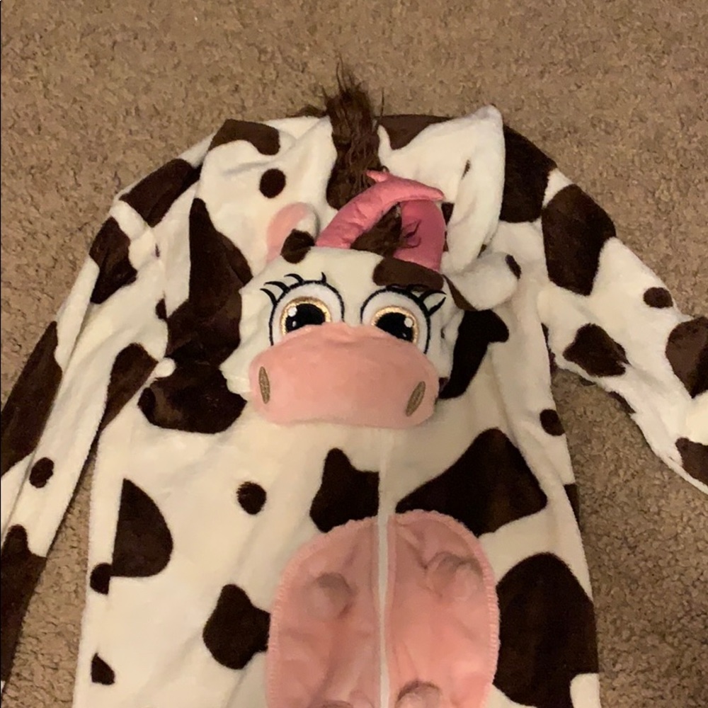 Medium cow sleepwear